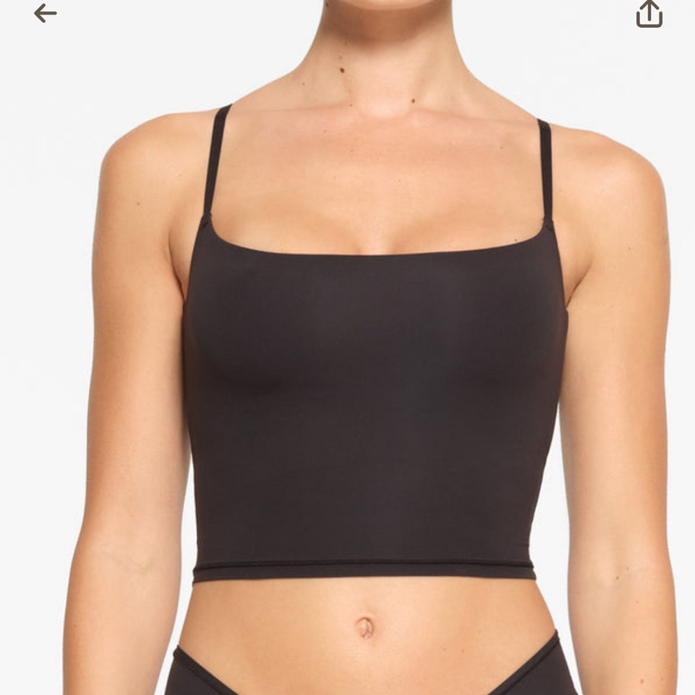 NWT Skims FITS EVERYBODY CROPPED CAMI ONYX M